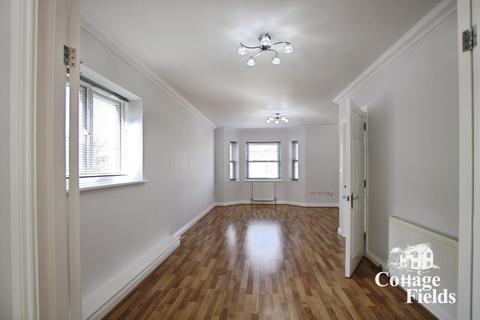 3 bedroom maisonette to rent, Gordon Hill, Enfield EN2