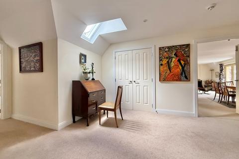 2 bedroom retirement property for sale, 21 Gilman Court, Bishopstoke Park Retirement Village