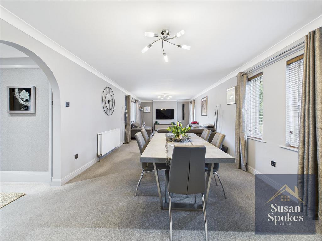 CAM01858 G0-PR0154-STILL028.jpg