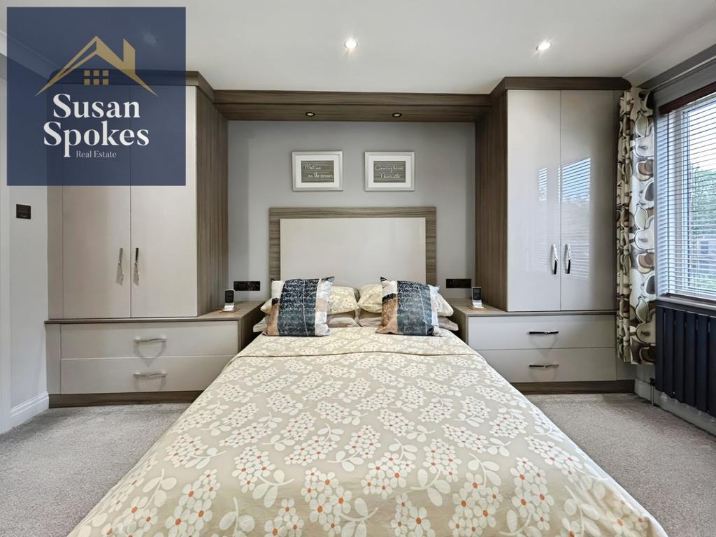 Pbox-bedroom-324258.jpg