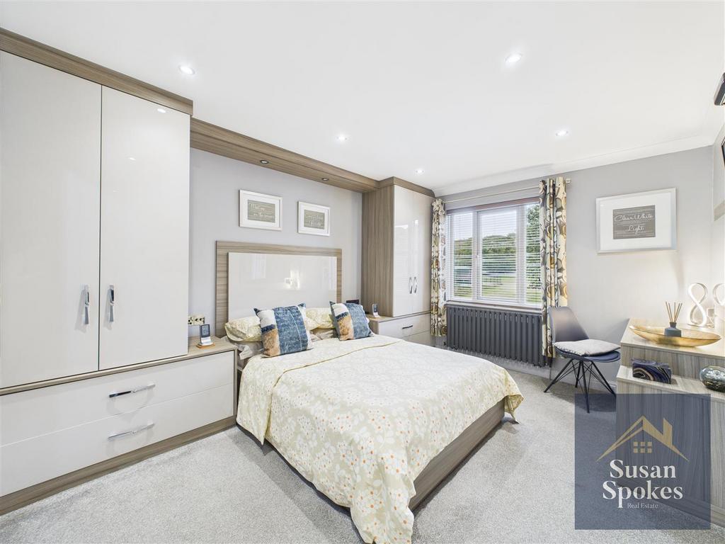 CAM01858 G0-PR0154-STILL011.jpg