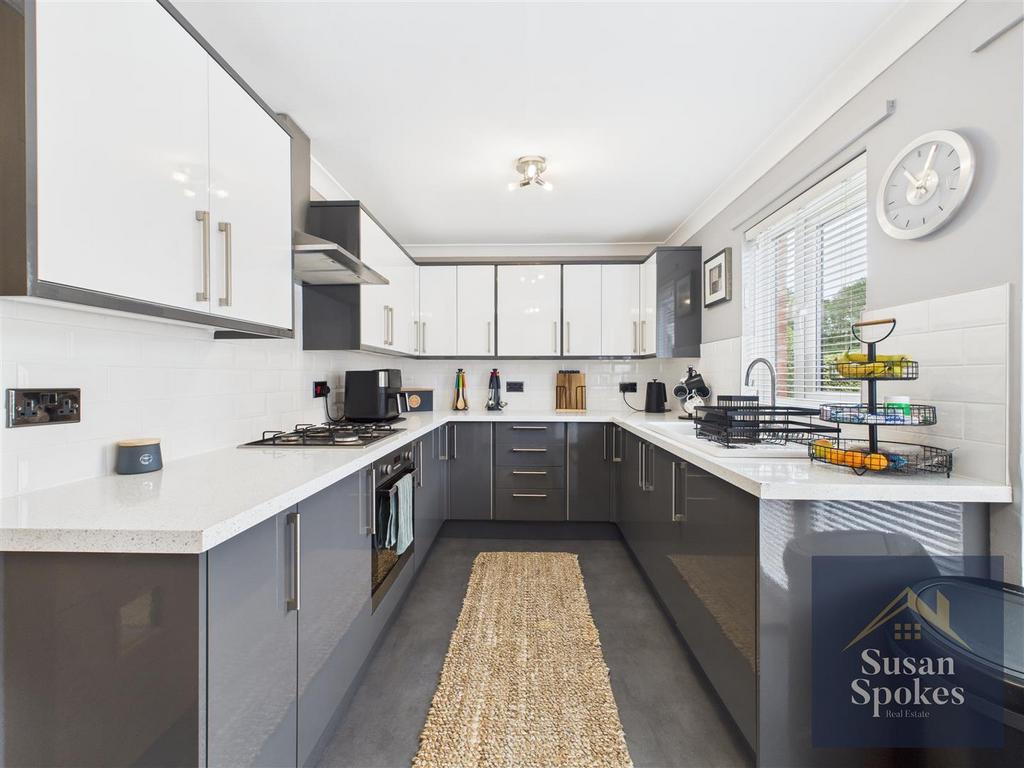 CAM01858 G0-PR0154-STILL021.jpg