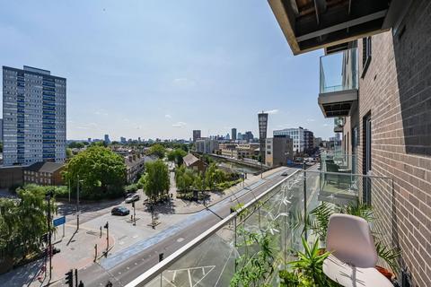 1 bedroom flat for sale, River Heights, 90 High Street, Stratford, London, E15