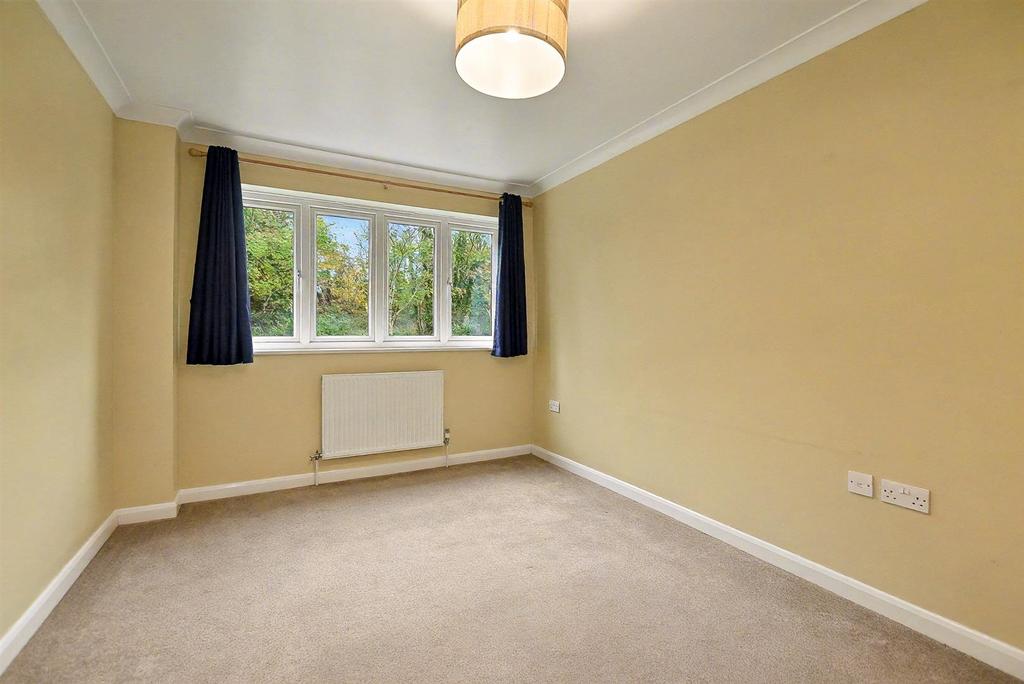 Bedroom 1.jpg