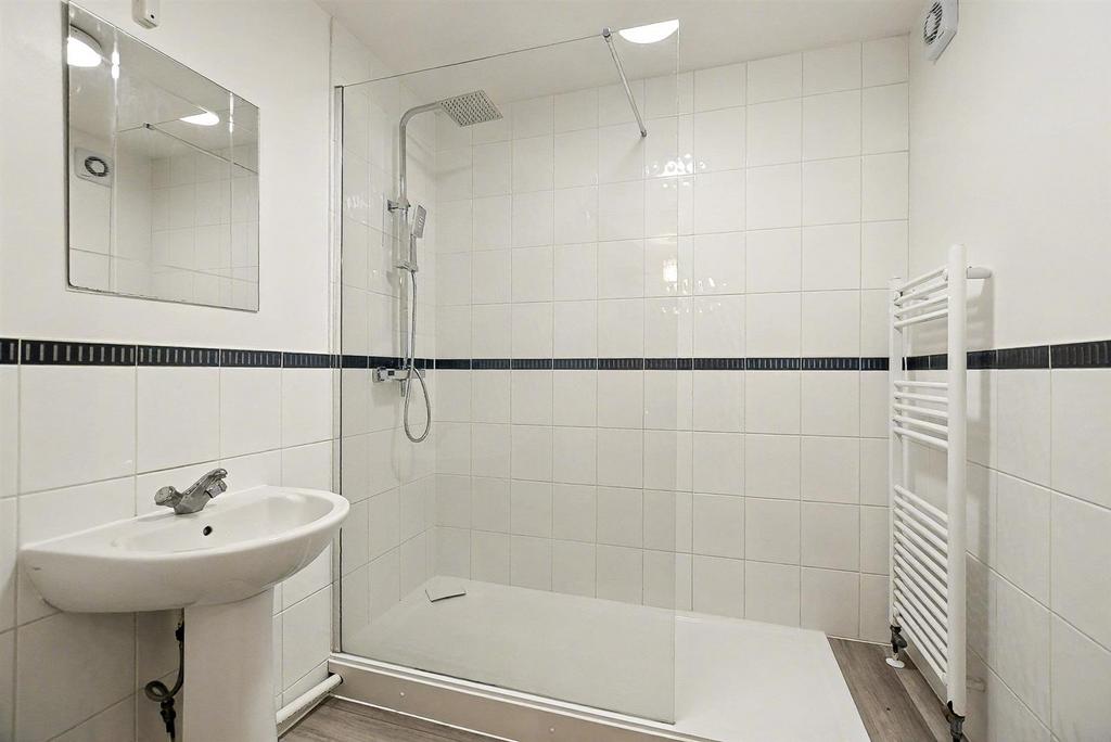 Shower Room.jpg