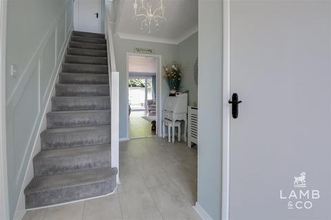 4 bedroom detached house for sale, Vicarage Gardens, Clacton-On-Sea CO15