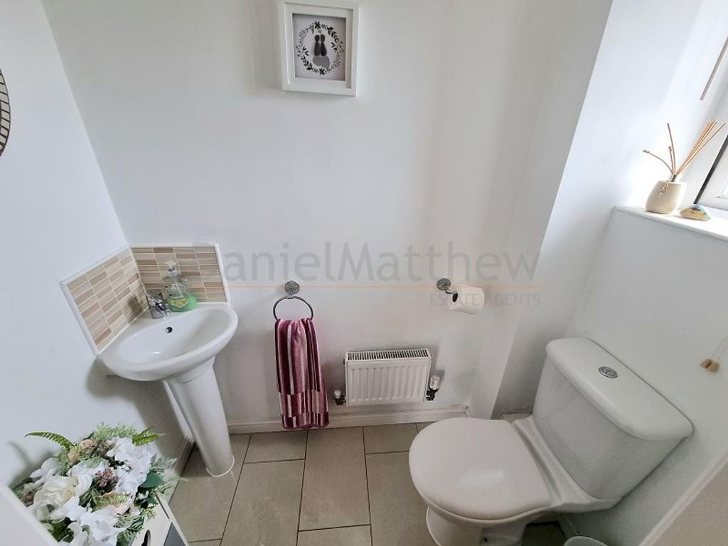 Cloakroom / WC