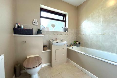 undefined, Manor Close, Badsey