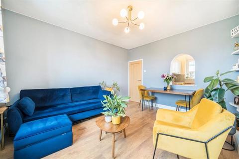 2 bedroom flat for sale, Tulse Hill, London SW2