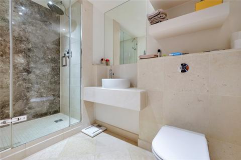 3 bedroom apartment to rent, South Quay Square, London, E14