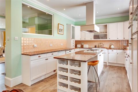 2 bedroom apartment to rent, Thameside, Henley-on-Thames RG9