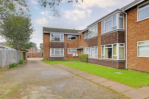 2 bedroom flat for sale, Castle Court, Castle Road, Worthing, BN13