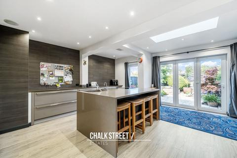 69 Cecil Avenue, Hornchurch, RM11 2NA