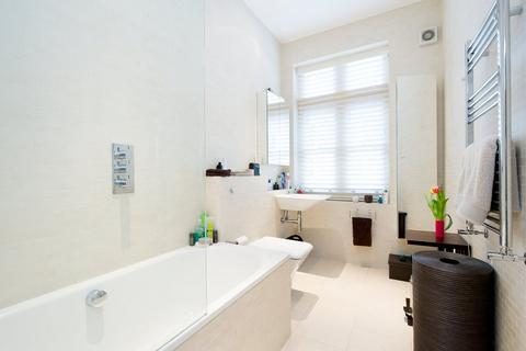 1 bedroom flat for sale, Dancer Road, Fulham, London