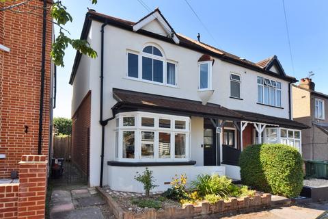 27 Hampton Road, Worcester Park, KT4 8EU