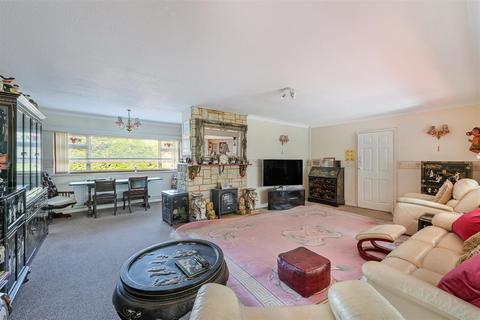 undefined, The Kingsway, Ewell Village