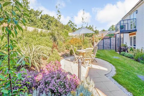 1 bedroom flat for sale, Colebrooke Lodge, Prices Lane, Reigate, Surrey