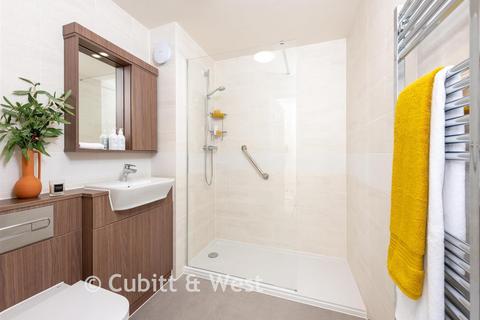 1 bedroom flat for sale, Colebrooke Lodge, Prices Lane, Reigate, Surrey