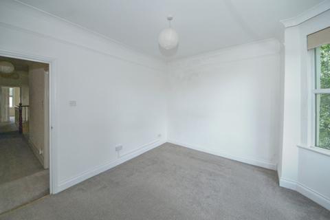 1 bedroom in a house share to rent, Brownlow Road, Bounds Green, London, N11