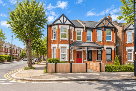 1 bedroom in a house share to rent, Brownlow Road, Bounds Green, London, N11