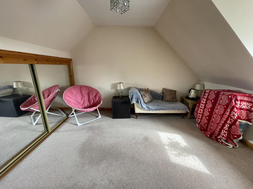 Bedroom 1a.JPG