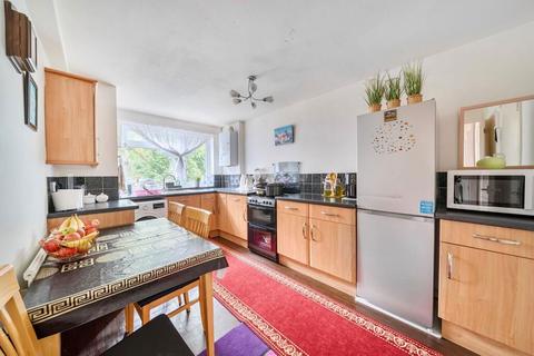 3 bedroom apartment for sale, Union Road, Northolt, UB5 6UB