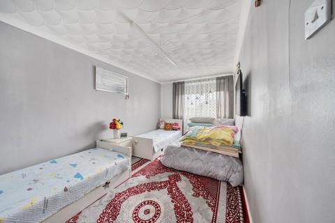 3 bedroom apartment for sale, Union Road, Northolt, UB5 6UB
