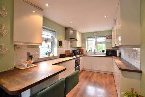 4 Berkeley Close, Fleet, GU51 3LH