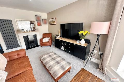 4 bedroom detached house for sale, Greenbrook Drive, Houghton Le Spring, DH5