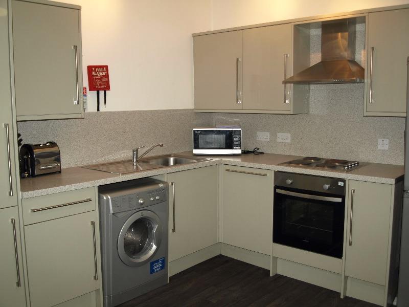 0 kitchen.JPG