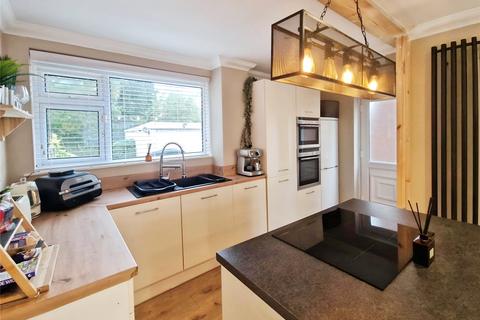 33 Avon Close, Worsley, Manchester, M28 0LA
