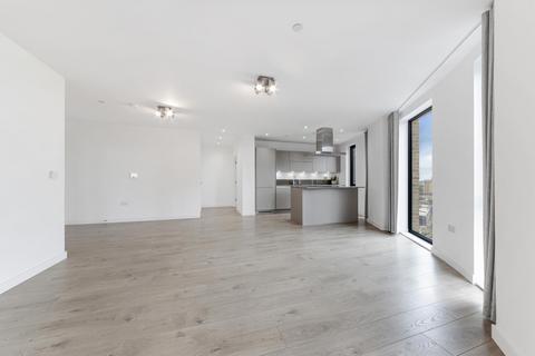 2 bedroom apartment to rent, Roosevelt Tower, Williamsburg Plaza, London, E14