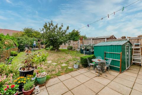 3 The Woodyard Square, Woodton, Bungay, NR35 2LT