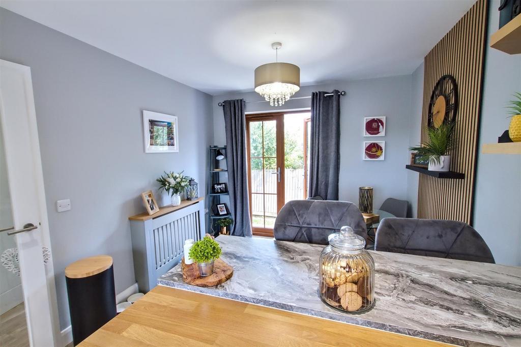 Kitchen/Dining
