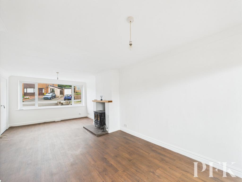 Living Room/Dining