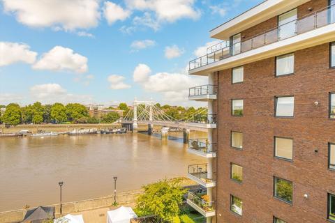 2 bedroom flat for sale, Anhalt Road, London SW11