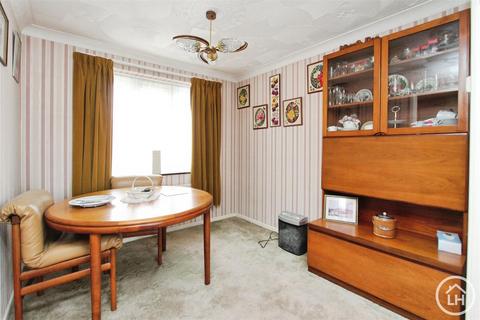 3 bedroom semi-detached house for sale, Kenilworth Court, Sittingbourne