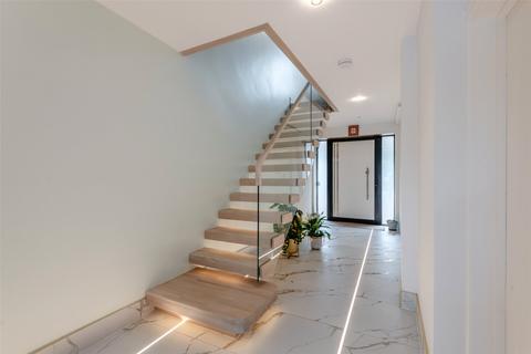 3 bedroom detached house for sale, Watling Street, Rochester, Kent, ME2