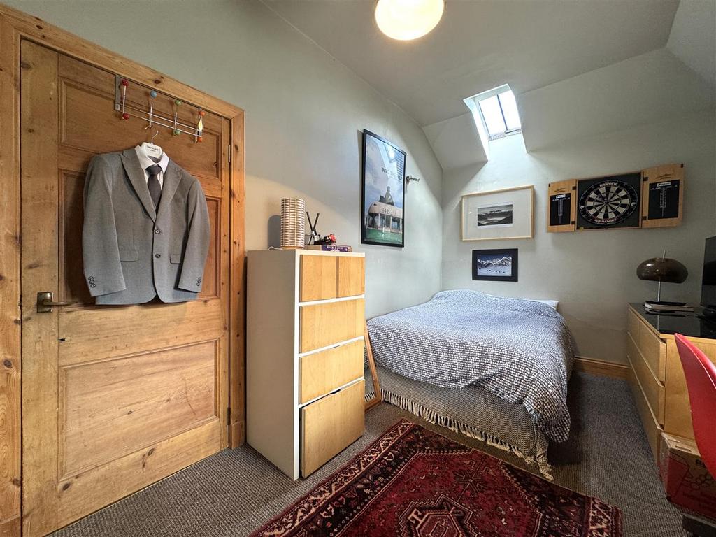 Bedroom 2.jpg