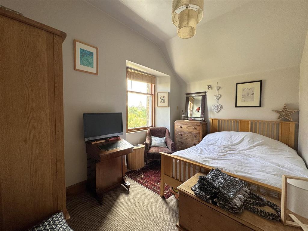 Bedroom 3.jpg
