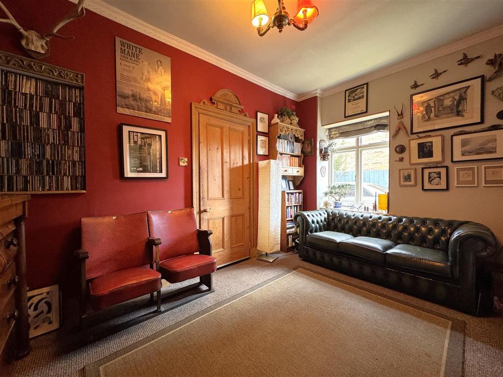Family room.jpg
