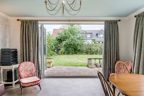 4 bedroom detached house for sale, Woodside Road, Beaumont Park, HD4