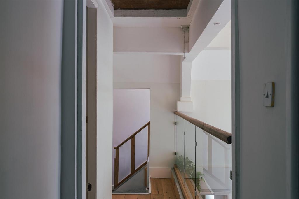 Mezzanine Landing
