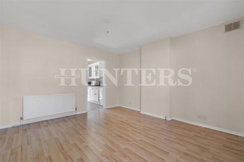 2 bedroom flat for sale, Shelbourne Road, London, N17