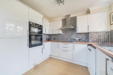 2 bedroom flat for sale, Morley Road, Farnham, GU9