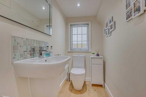 2 Burges Terrace, Southend-on-sea, SS1 3BD