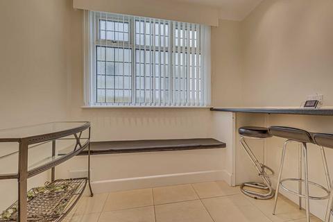 2 Burges Terrace, Southend-on-sea, SS1 3BD