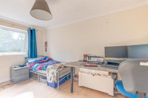 202 Exhall Close, Church Hill, Redditch, B98 9JB