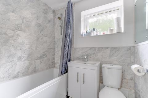 202 Exhall Close, Church Hill, Redditch, B98 9JB