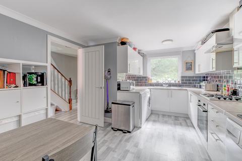 202 Exhall Close, Church Hill, Redditch, B98 9JB
